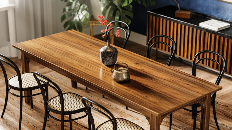 Close-up of a shiny wooden dining table