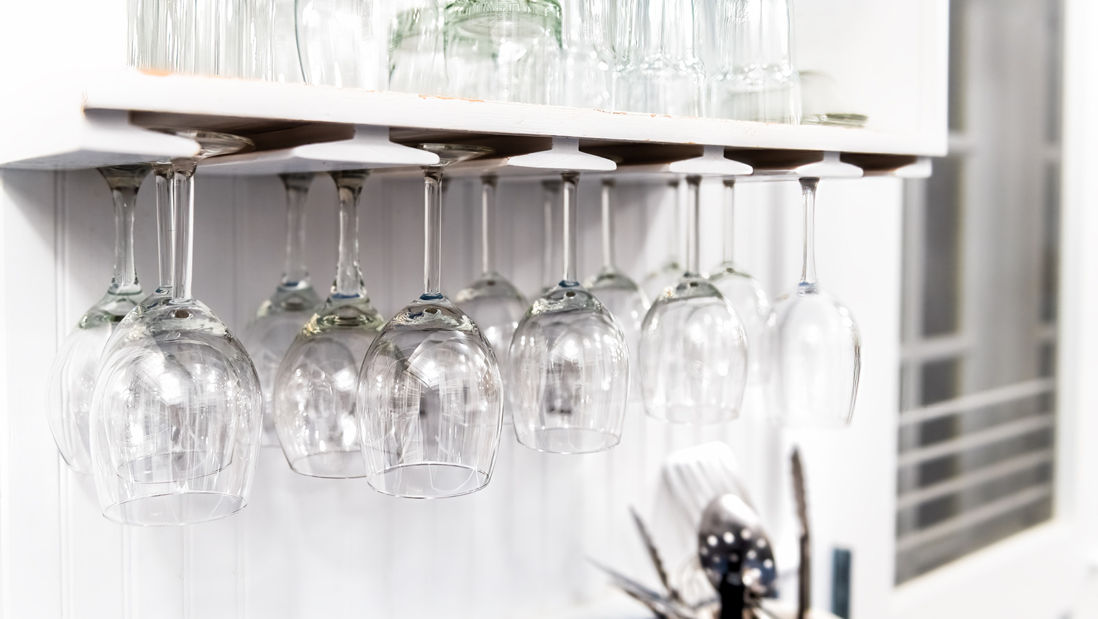 Bring The Shine Back To Your Glassware With This Kitchen Ingredient