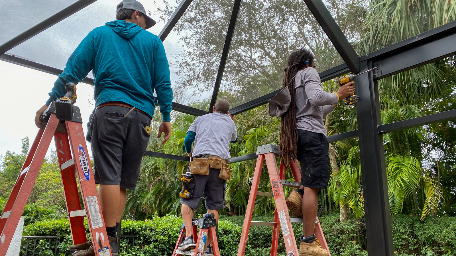 BudgetFriendly Ways To DIY A Patio Enclosure