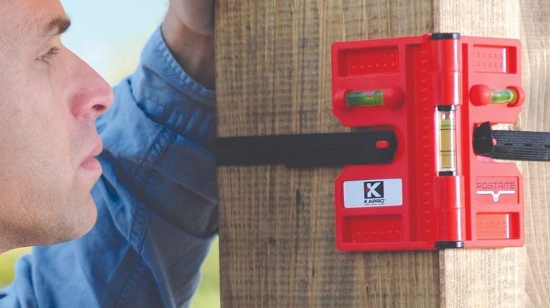 The Kapro post level in use