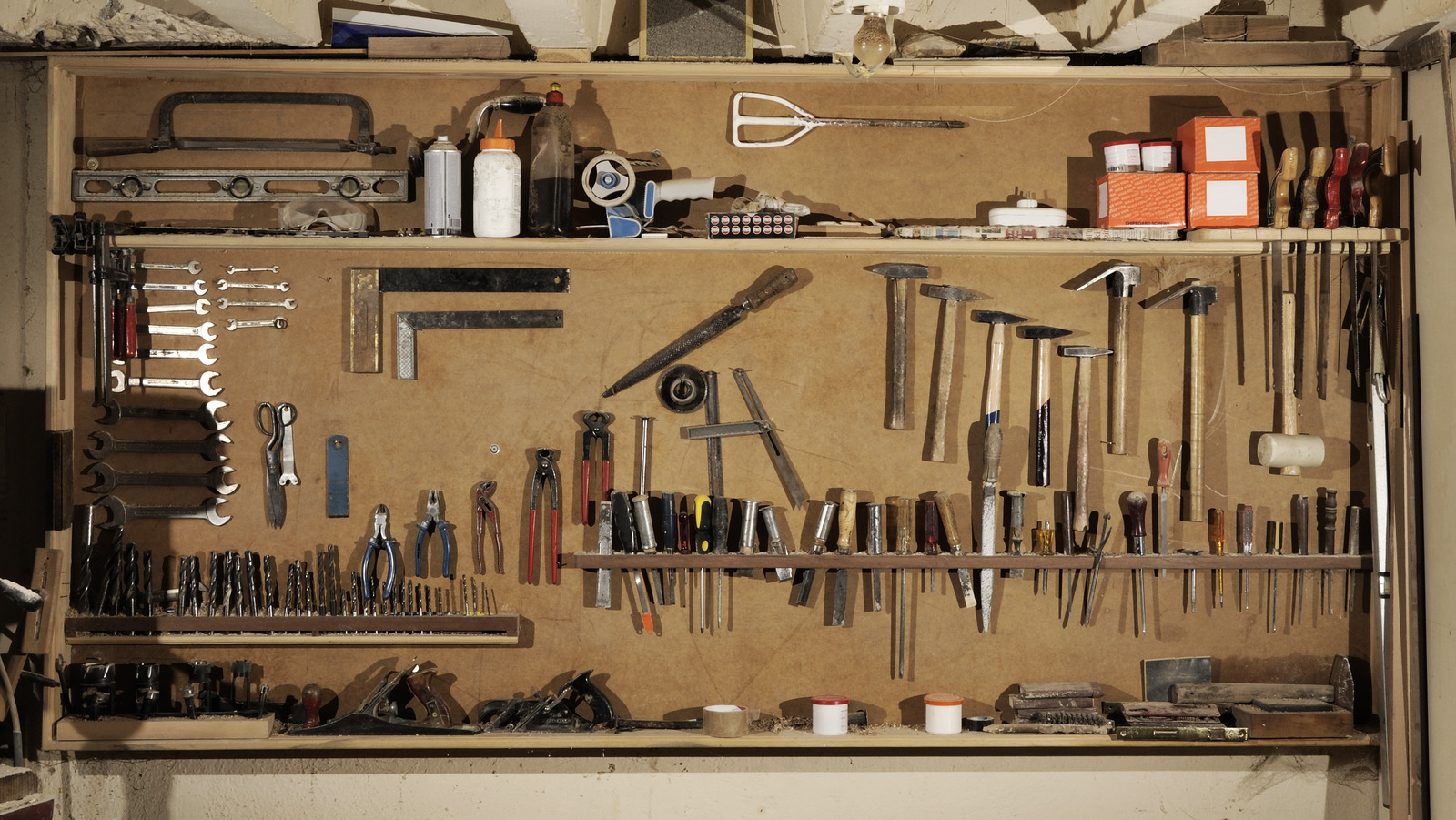 Build Strong Garage Storage Shelves With These Wood Options