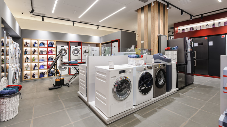 Washing machines and vacuum cleaners in the premium home appliance store