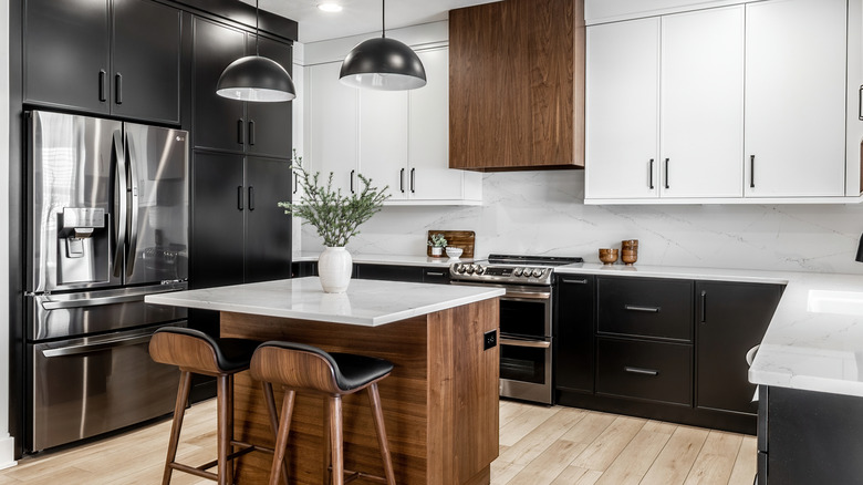 Kitchen with creative cabinets