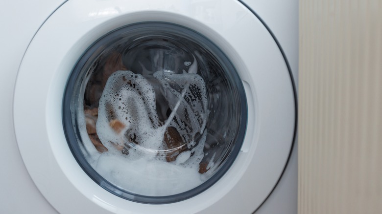 washing machine with suds 