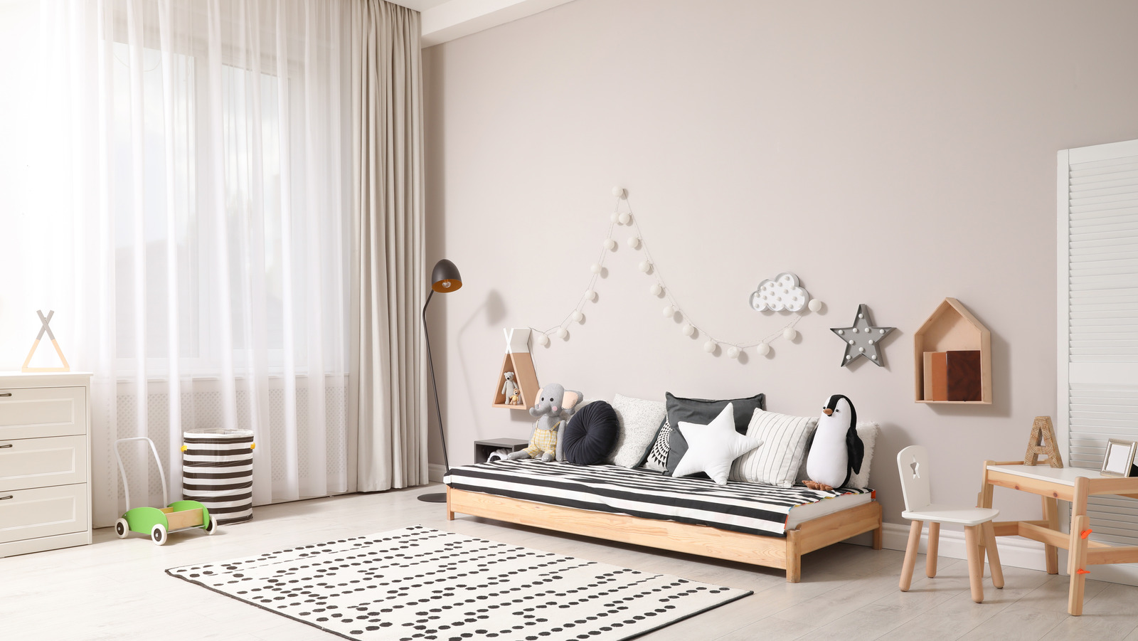 Can Low Beds And Furniture Make A Room Look Bigger?