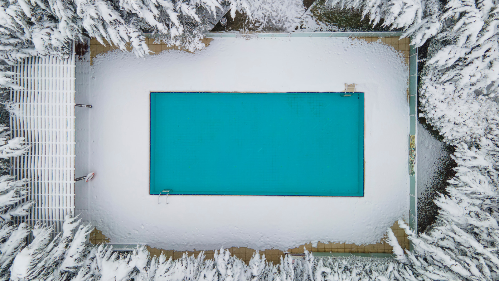 Can Pool Heaters Freeze During The Winter?