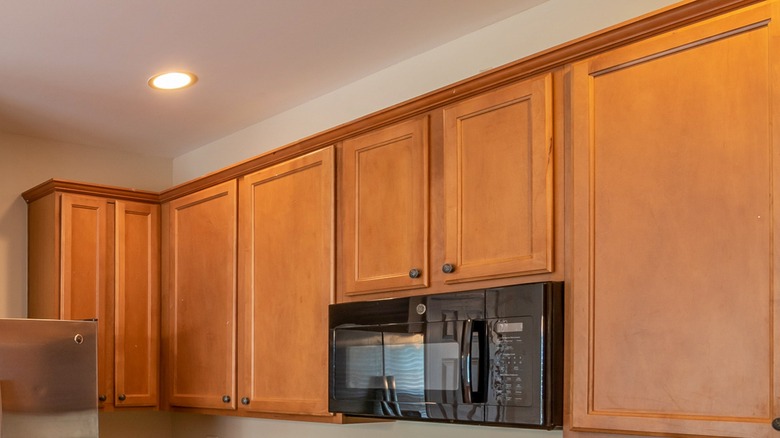 kitchen cabinets with center stiles