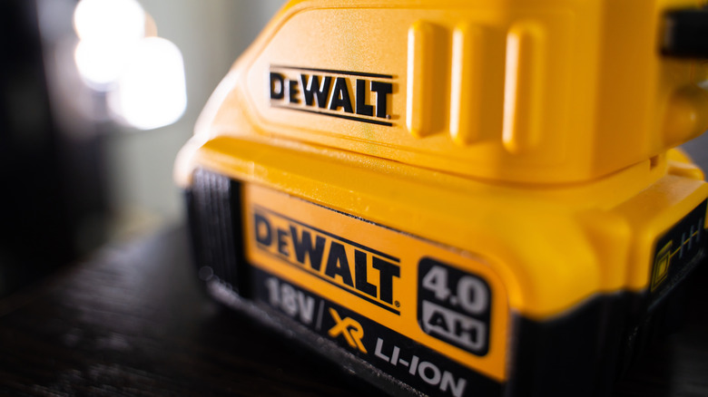 DeWalt battery charging