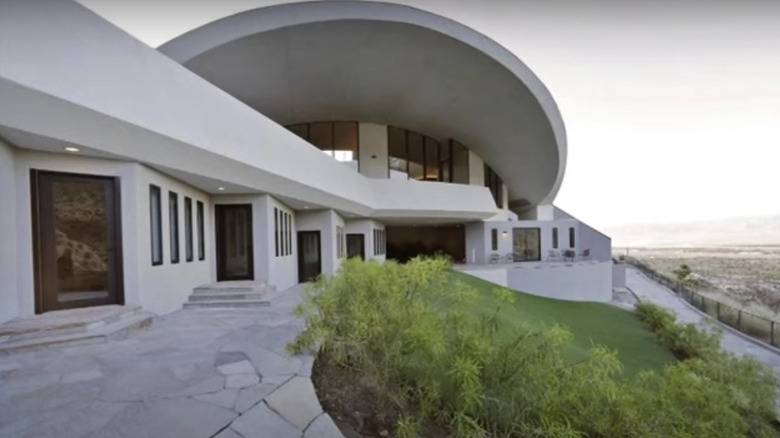 Bob Hope's spaceship house
