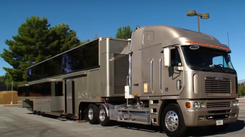 Will Smith's super trailer