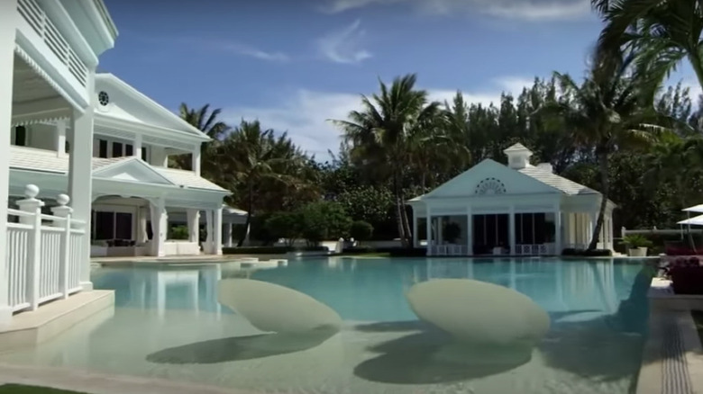 Celine Dion's water mansion