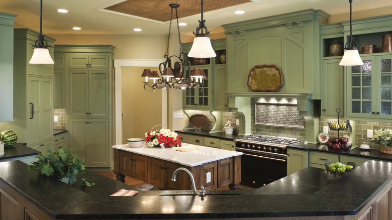 Country style chateaucore kitchen