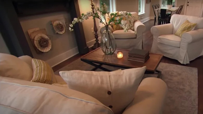 artificial fireplace in living room