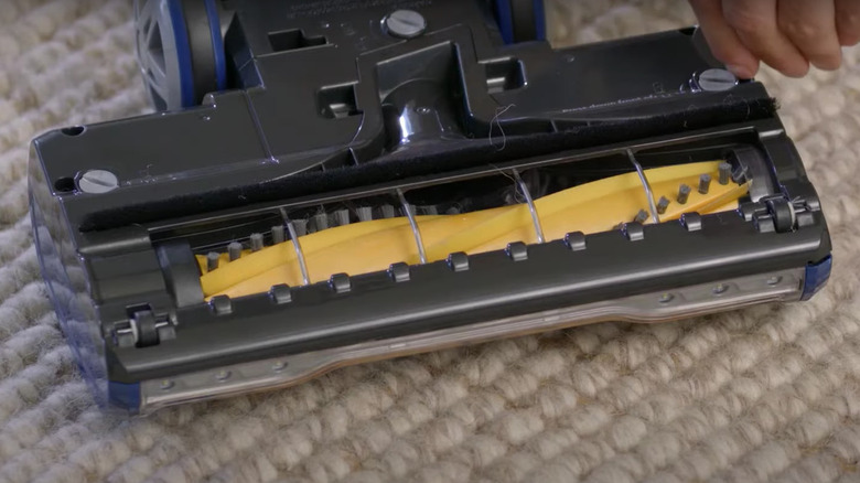 rotating brush on vacuum