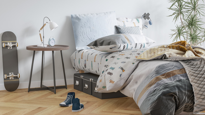 shoes on floor beside bed