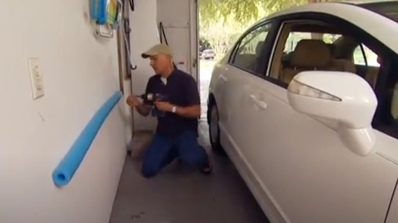 Pool noodle garage wall hack