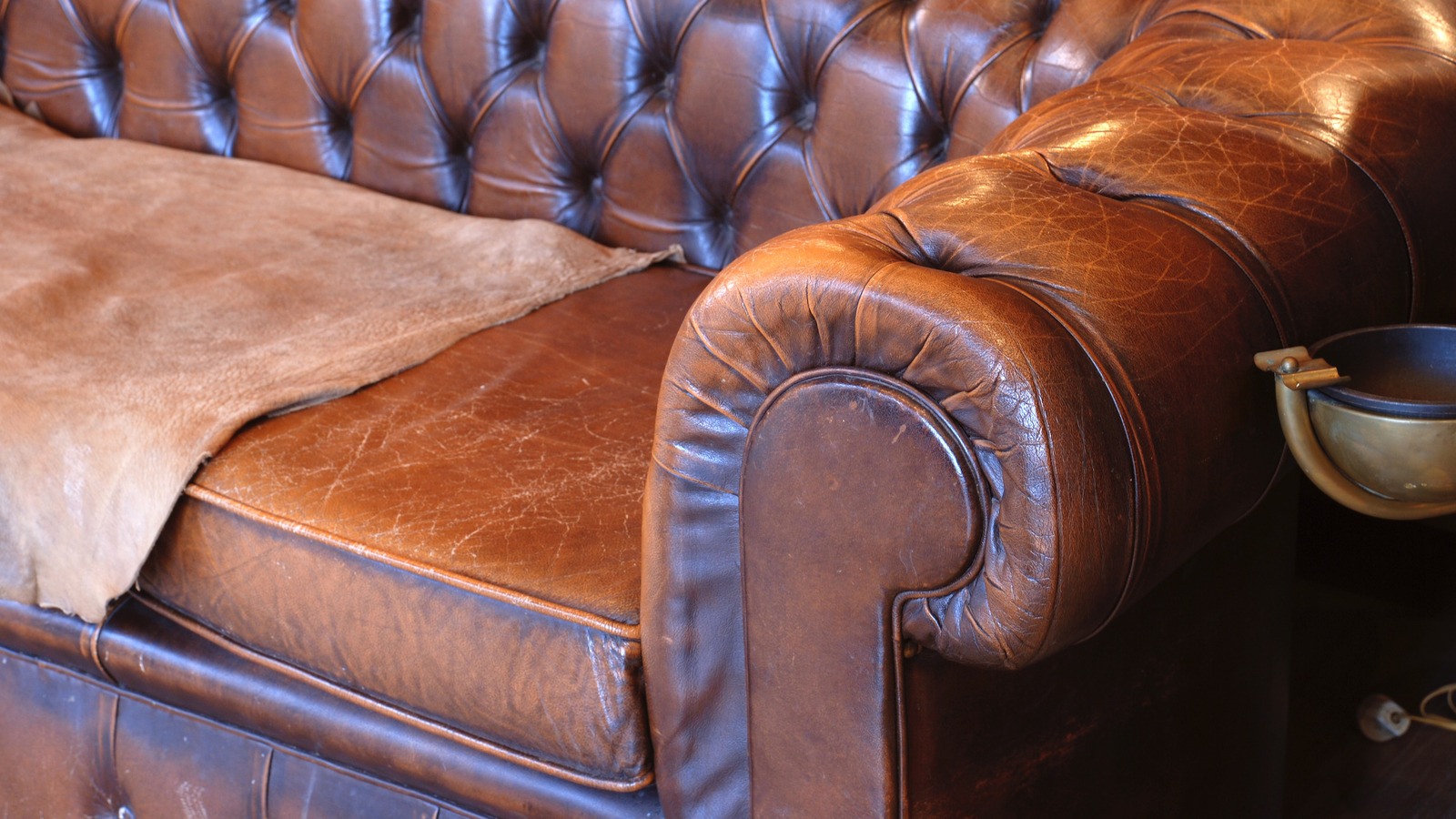 Can You Clean Your Leather Sofa with Baby Wipes?