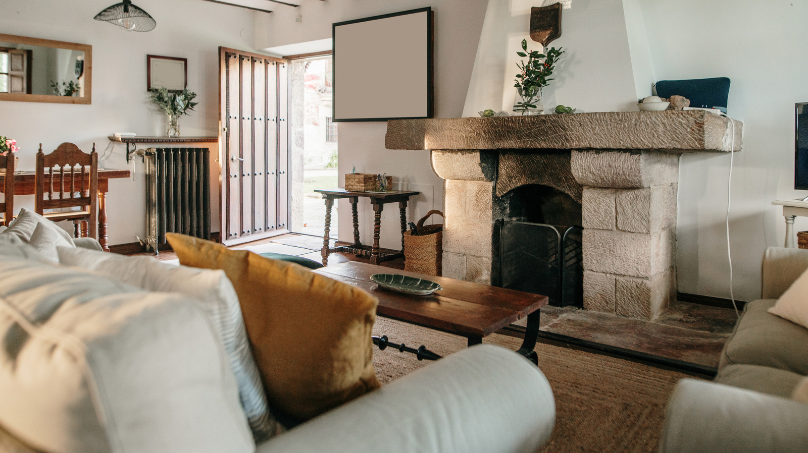 Combine These Two Popular Home Decor Aesthetics To Create An ‘Elevated Homestead’