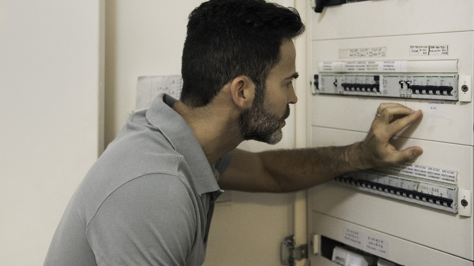 Common Causes of Circuit Breaker Trips and DIY Solutions
