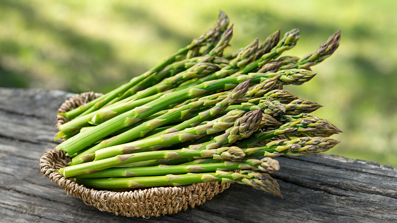 Fresh asparagus in a bowl