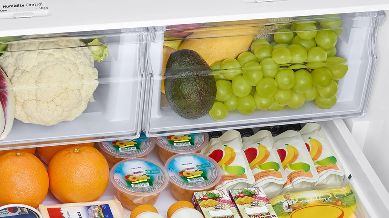 Crisper drawers in a Samsung refrigerator