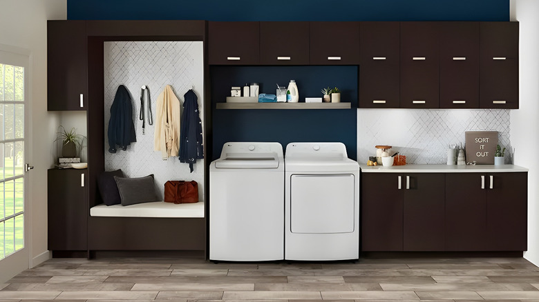 LG DLE6100W is a 7.3-cubic-foot electric dryer