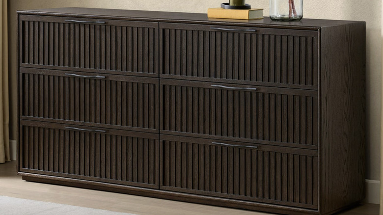 Henredon Ryland 6-drawer dresser against a beige wall