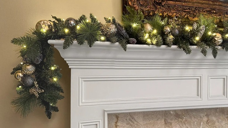 9 foot pre-lit LED artificial garland