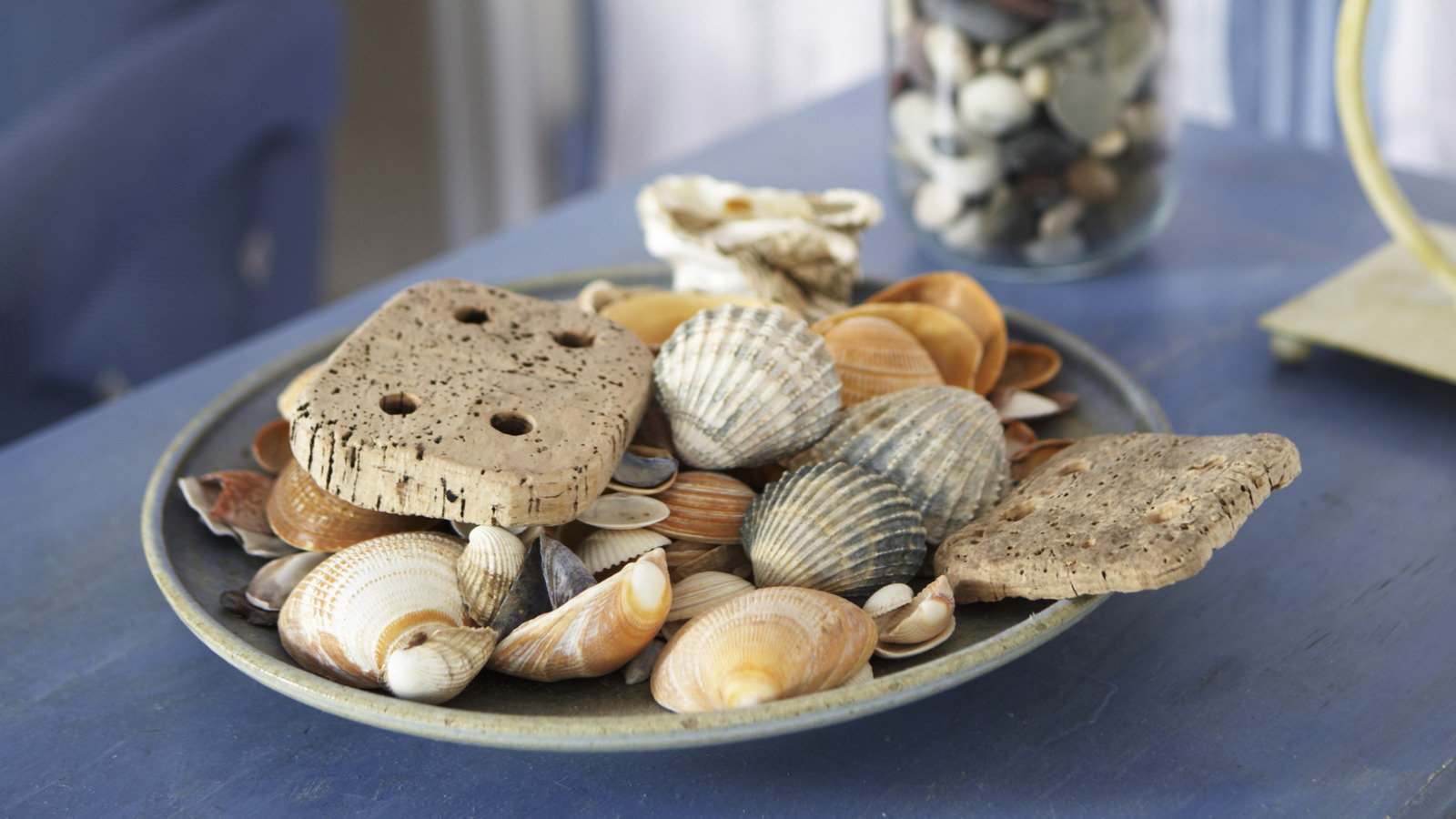 Could 1980s Seashell Decor Be Making A Comeback? Here's What We Think