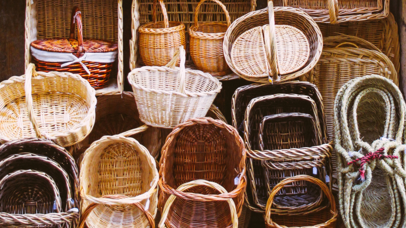 Creative Ways To Upcycle Thrifted Baskets For Your Plants