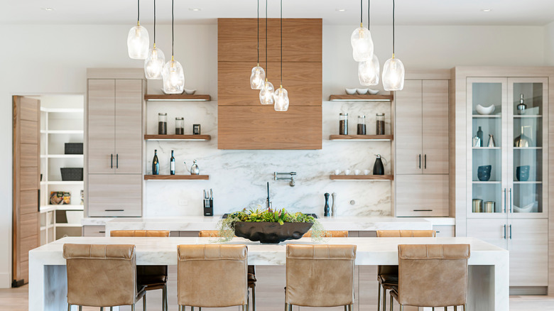 kitchen cabinets to ceiling