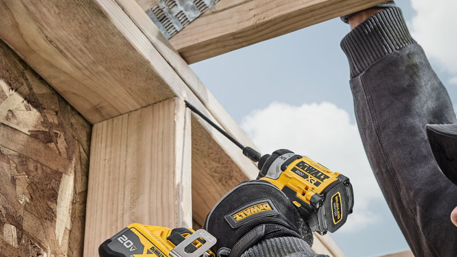 DeWalt Impact Driver Versus Makita: The Choice Most Pros Make