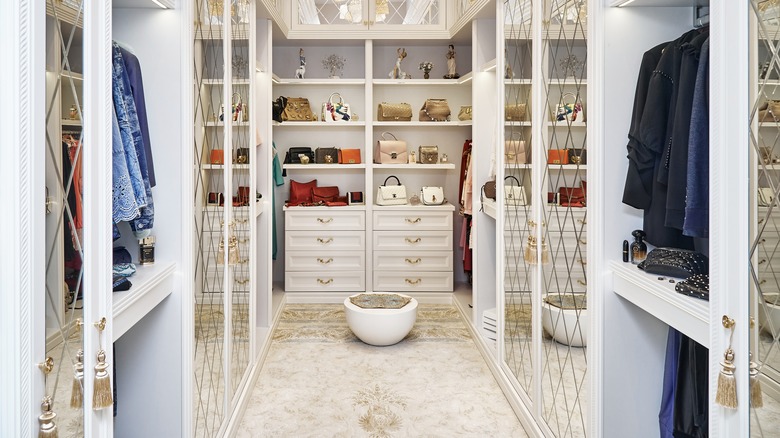 Types Of Closets And How To Choose The Right Closet Solution