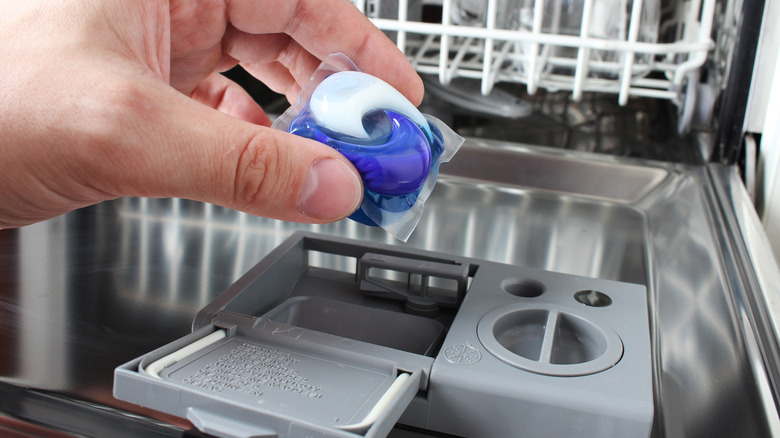 Dishwasher Pods Vs Powder Vs Liquid Detergent: Which Is Best?