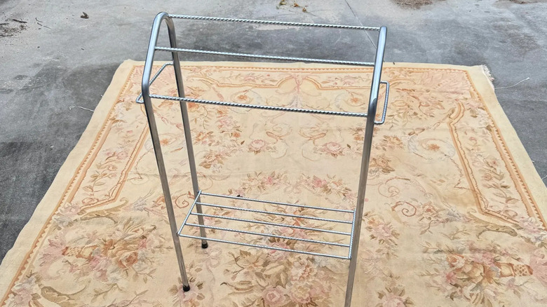 1980s chrome standing towel rack