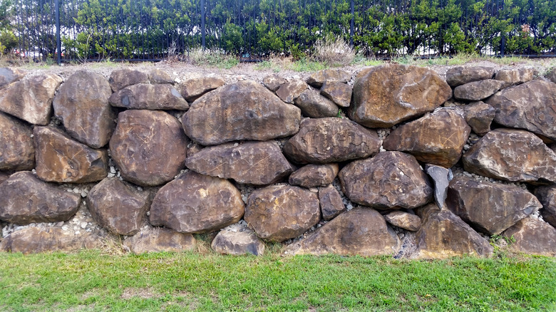 Basalt rock retaining wall