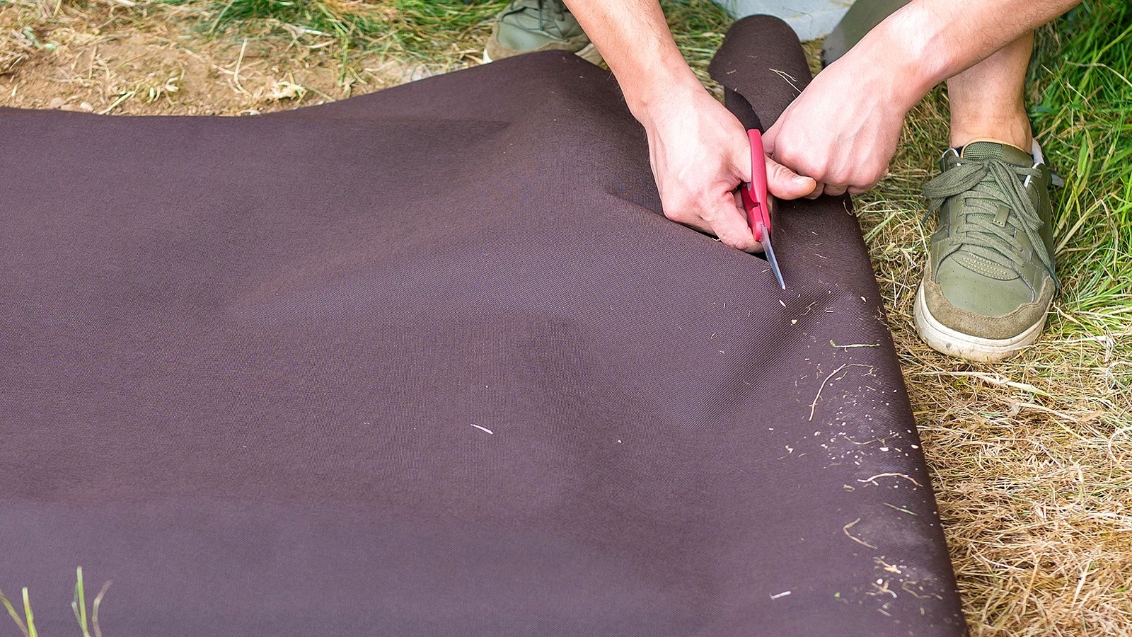 Ditch Landscape Fabric: There's A Common Yard Scrap To Use Instead