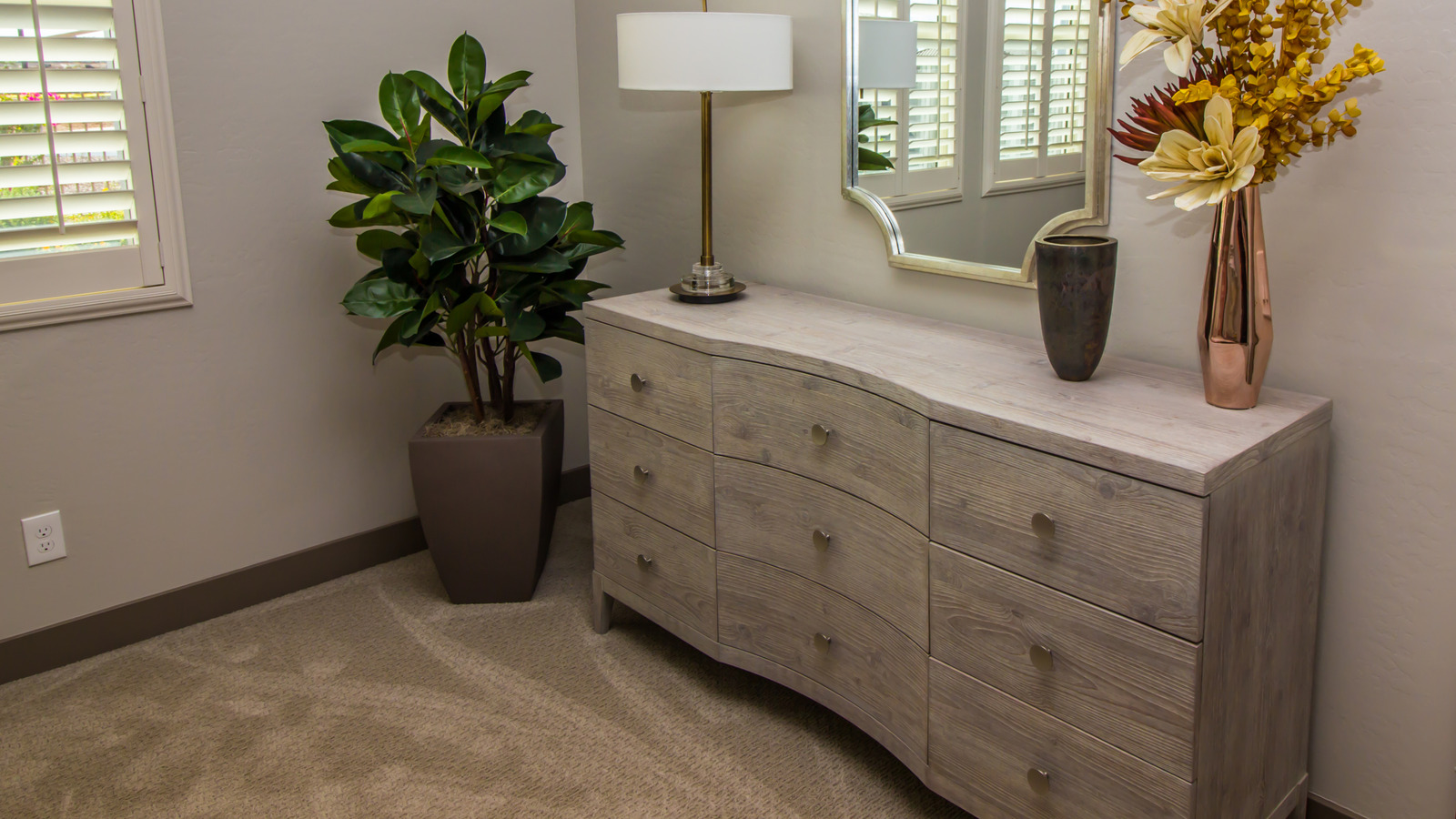 Ditch Your Bulky Bedroom Dresser For A Cute, Vintage Alternative Ditch Your Bulky Bedroom Dresser For A Cute, Vintage Alternative