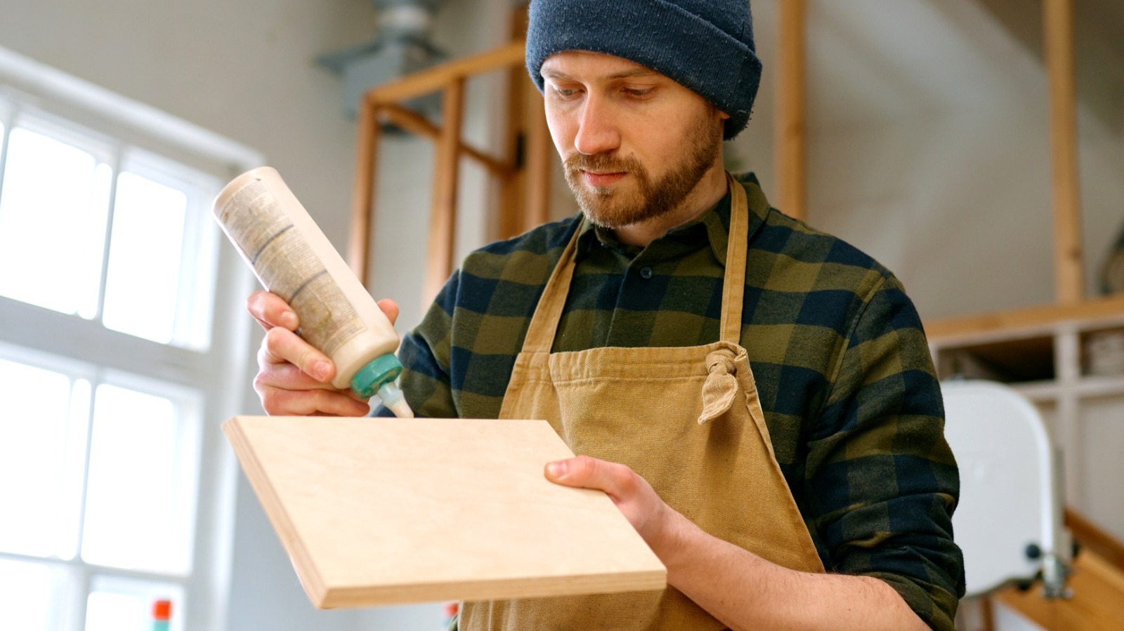 How To DIY A Living Room Table That’s As Useful As It Is Resourceful