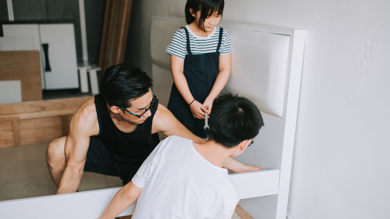 family building bed