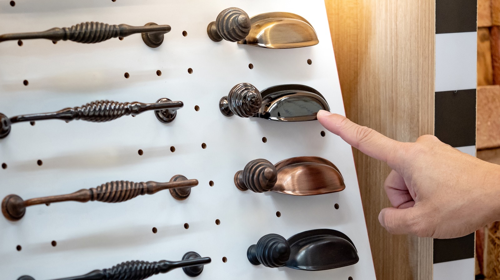 DIY Affordable & Stylish Handles Using A Wooden Jar Lid Hack