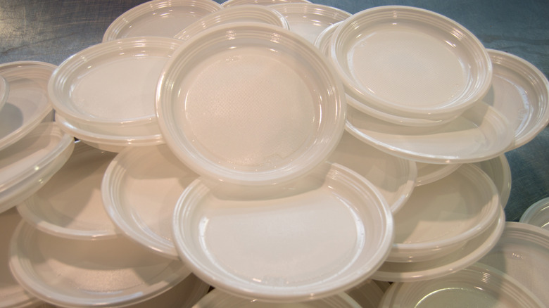 Plain white paper plates