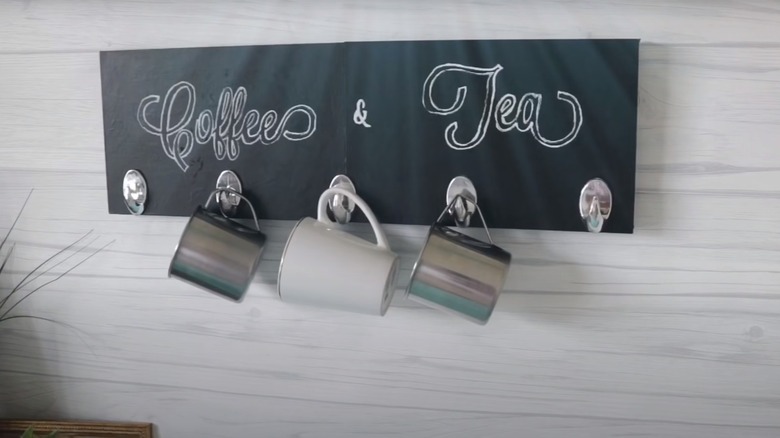 chalkboard mug rack