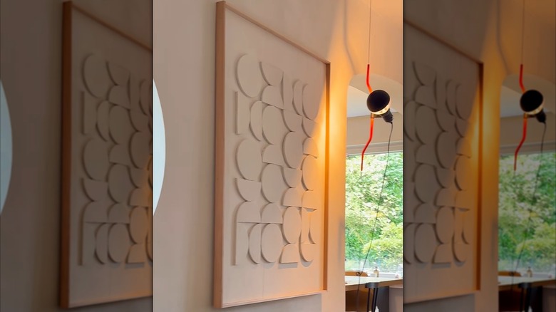 DIY modern wall art made from cork IKEA trivets