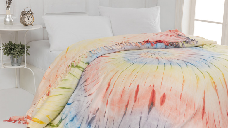 Vibrant tie-dyed bed sheets