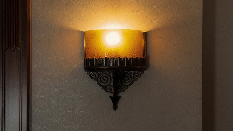 close up of a wall lamp