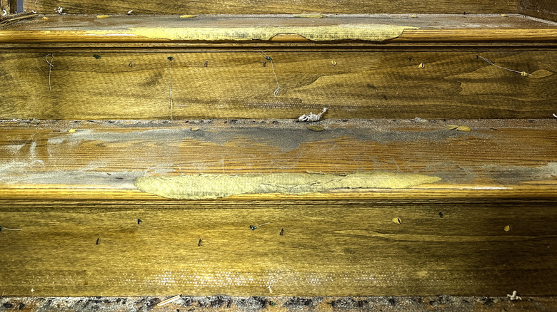close up of stairs with carpet removed