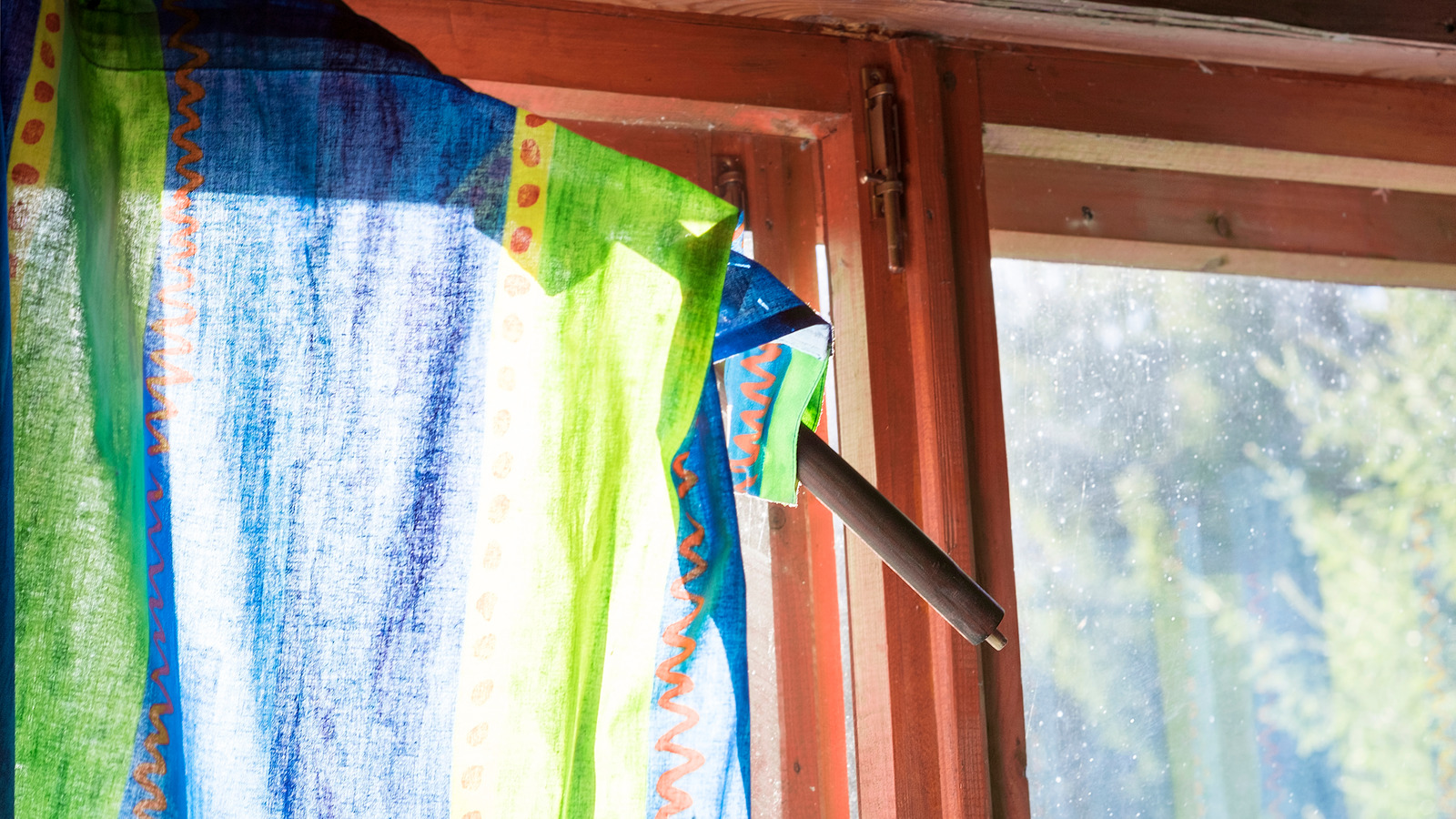 Do Your NoDrill Curtains Keep Falling? Try These Tips & Tricks To Make