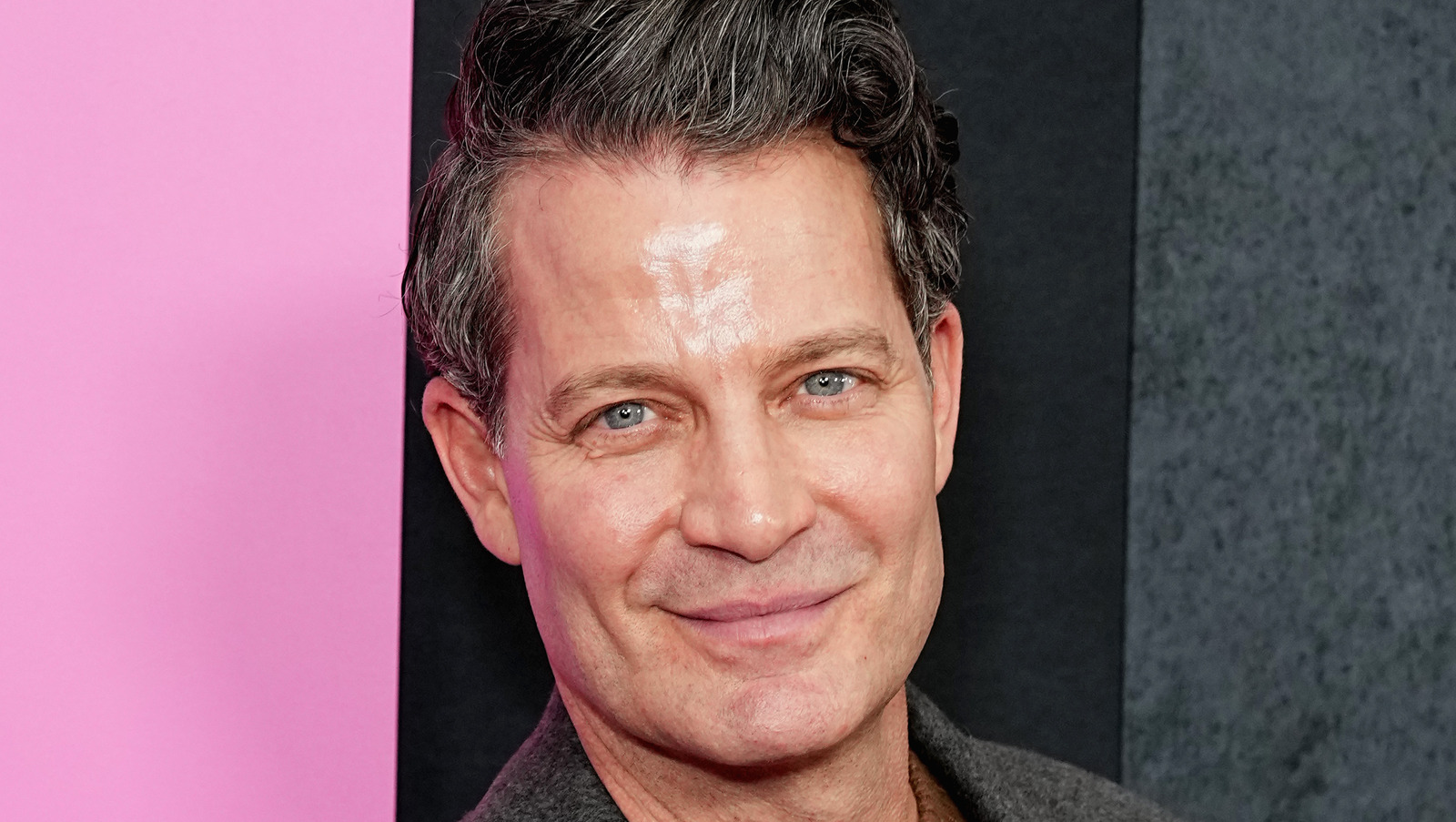 HGTV's Nate Berkus says you need a top sheet