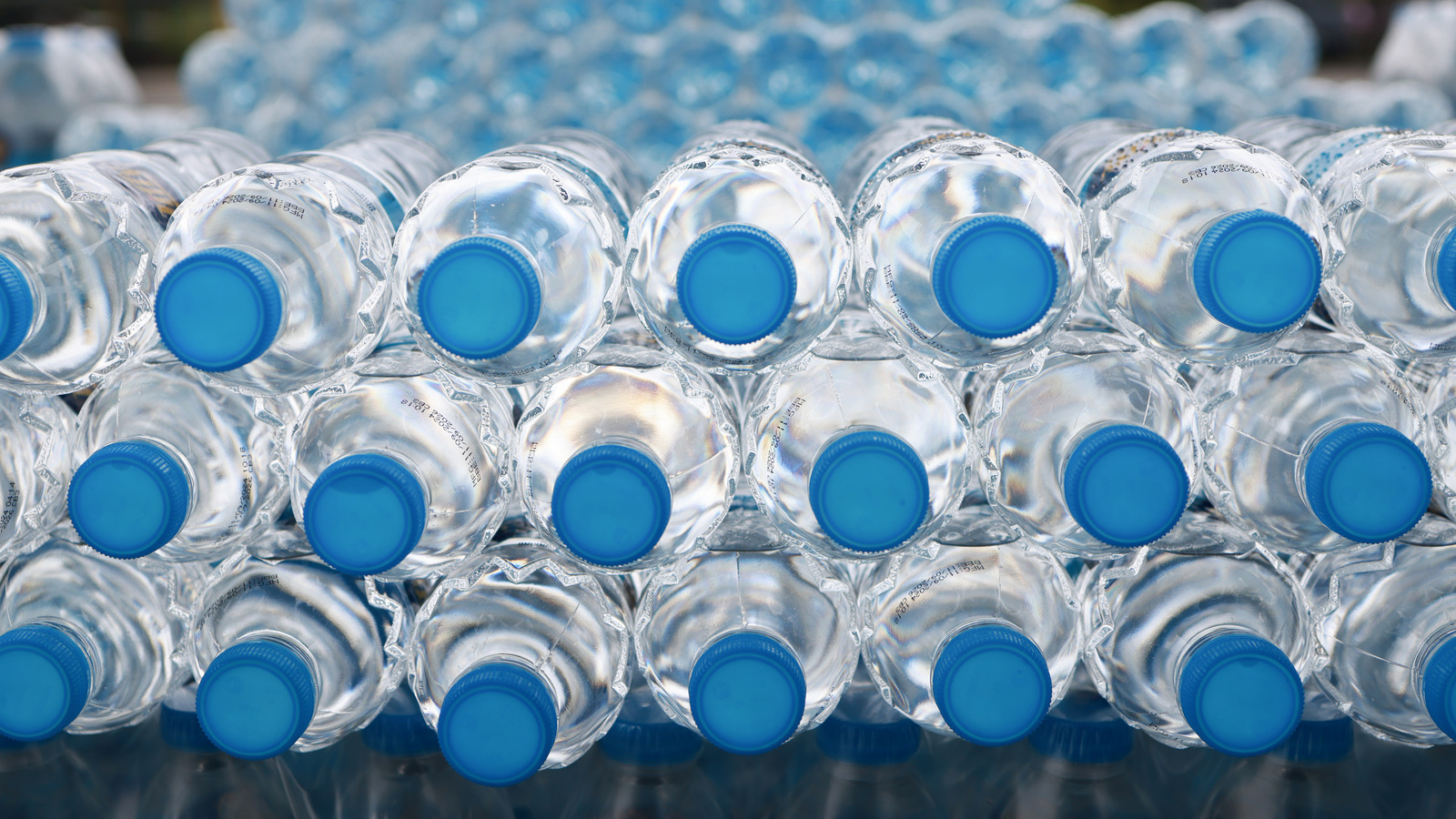 Don't Throw Away Your Old Shoe Rack, Use It For Extra Drink Storage